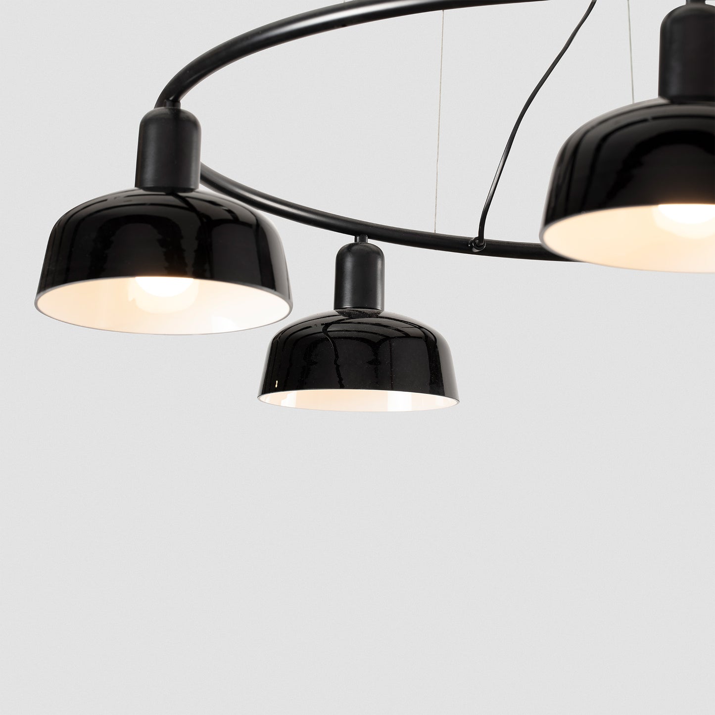 TATAWIN S Black glass circular