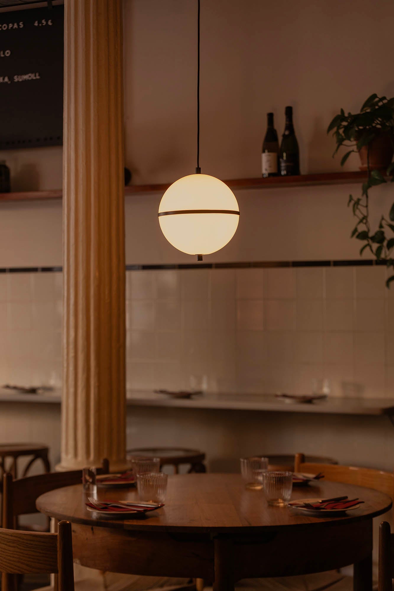 DOME S Black pendant lamp